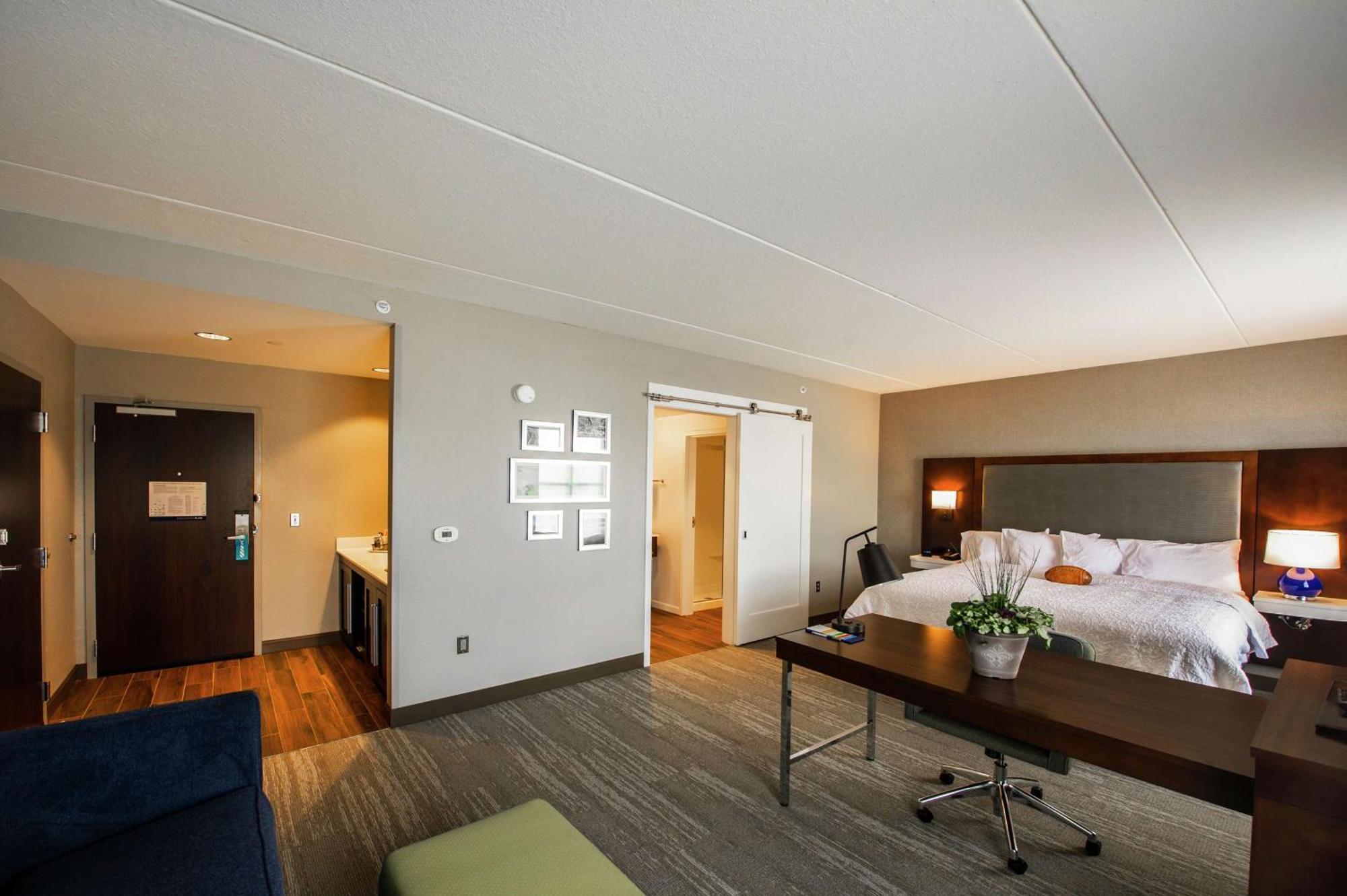 Hampton Inn & Suites/Foxborough/Mansfield Экстерьер фото